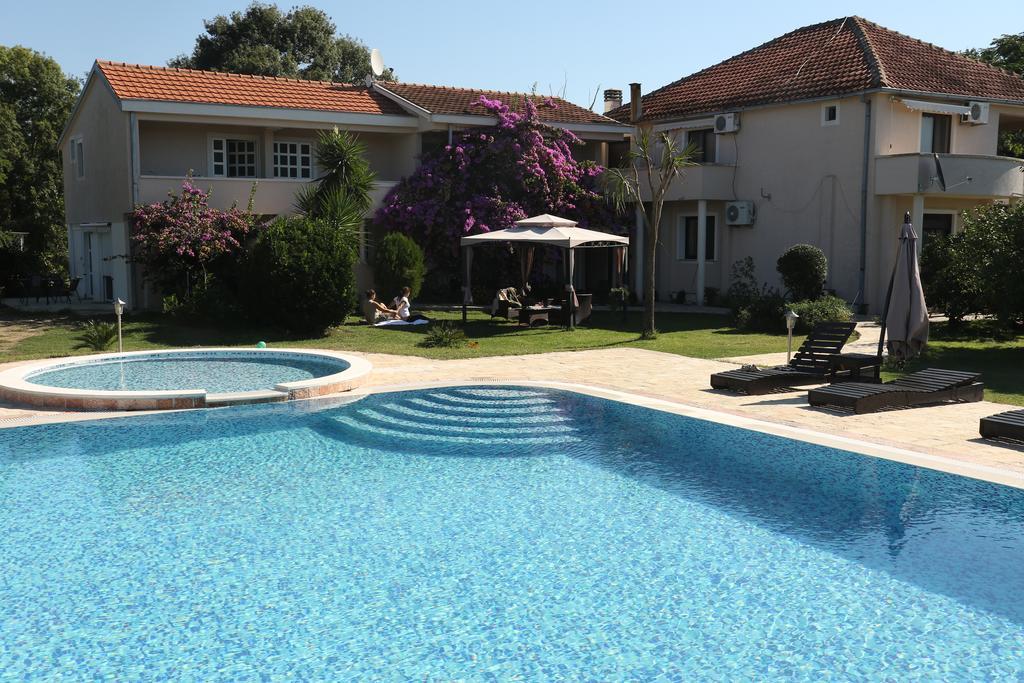 Apartments Ada Bojana Ulcinj Exterior photo